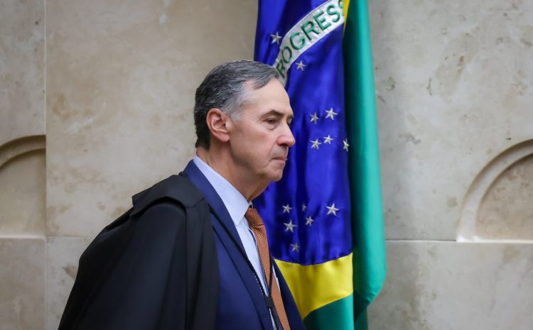  “É possível não gostar da Constituição, mas é ela que seguimos”, diz Barroso ao rebater críticas ao STF