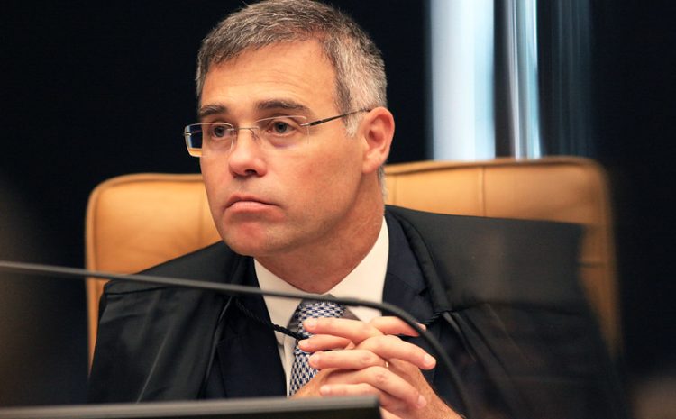  Inquérito da PF contra Silvio Almeida é prorrogado pelo STF