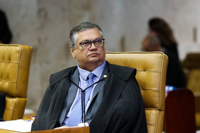  Flávio Dino defende atuação do STF no julgamento de Bolsonaro