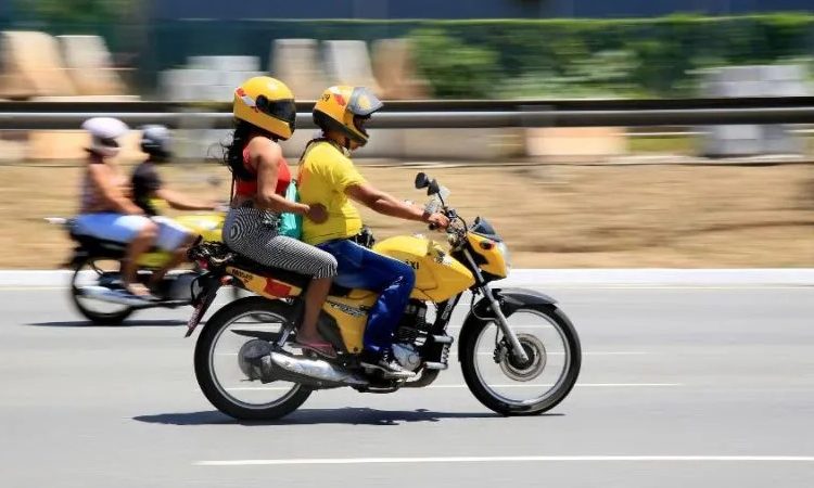 Apesar de decisão judicial do TJ, 99 e Uber Moto circulam em SP