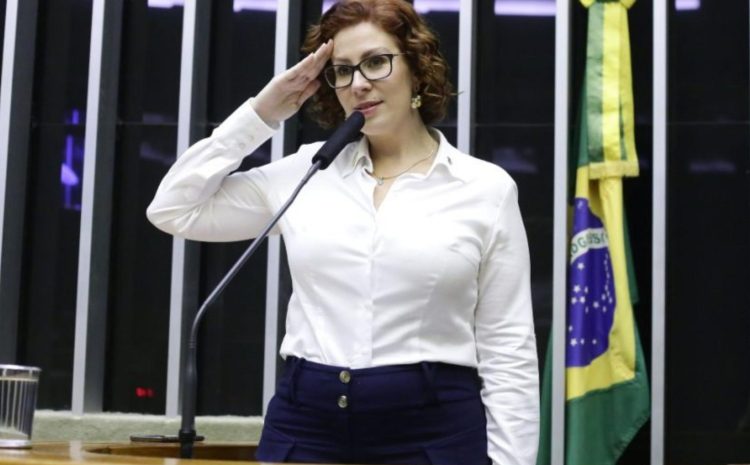  STF: decisão unânime condena deputada Carla Zambelli a 10 anos de prisão por invasão ao sistema do CNJ