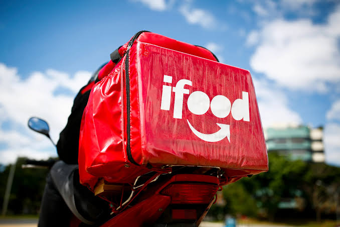  iFood é condenado a reativar conta e indenizar motoboy bloqueado sem justificativa