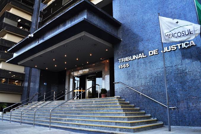  Justiça condena jornalista e jornal gaúcho a indenizar ex-presidente do TJRS por dano moral