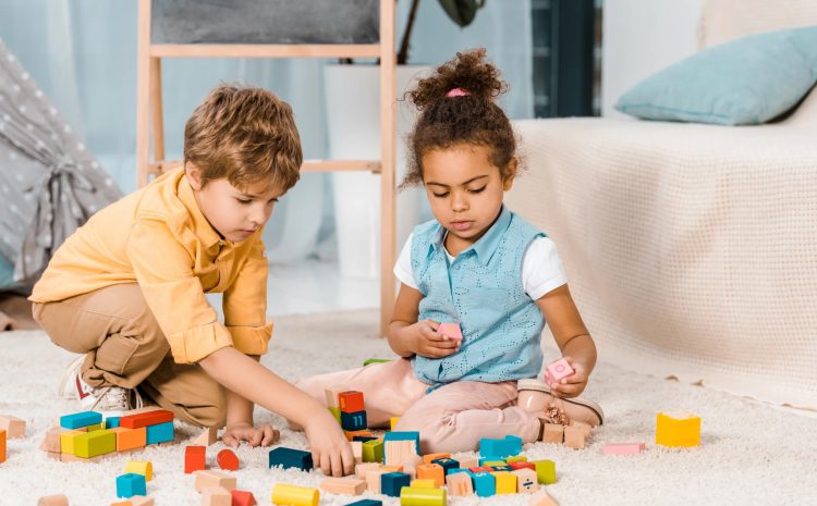  Justiça garante redução de jornada de trabalho para mãe de autistas empregada da Caixa