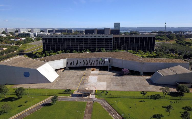  Mais uma fase: PF faz nova operação contra rede de lavagem de propinas para compra de decisões no STJ