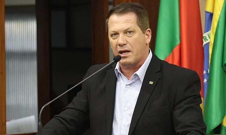  Justiça Federal condena vereador por discurso xenofóbico; indenização por dano moral coletivo é fixada em R$ 100 mil