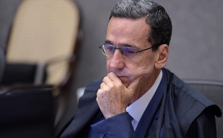  STJ decide limite temporal de 5 anos para direito de compensação tributária