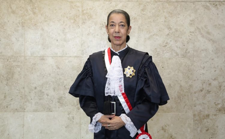  Foto sem contexto não prova amizade íntima entre reclamante e testemunha, decide TRT-2