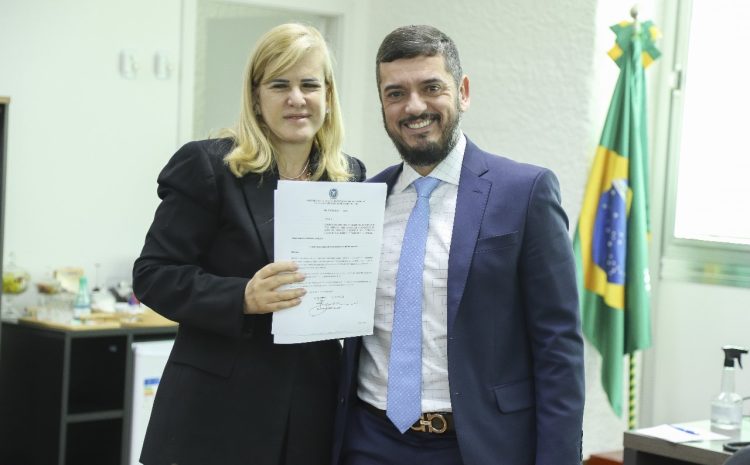  Presidente da Alerj atende pleito da OAB-RJ e protocola PL que garante isenção da taxa judiciária em ações de cobrança de honorários advocatícios