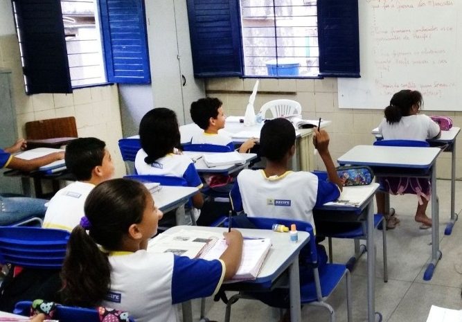  Justiça de Rondônia obriga escolas a trocarem sinais sonoros por músicas para proteger alunos autistas