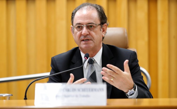  Atraso de seis dias em acordo trabalhista gera multa de 50%, decide TST