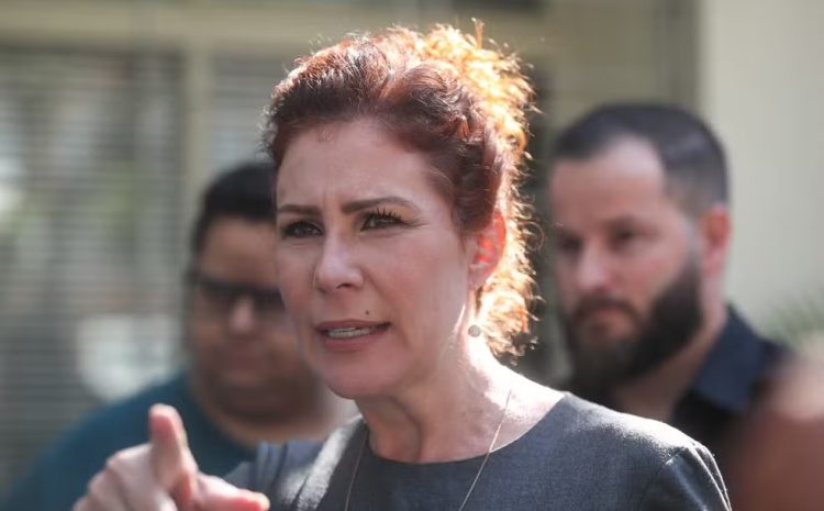  STF forma maioria para manter condenação de Carla Zambelli a 10 anos de prisão por invasão aos sistemas do CNJ