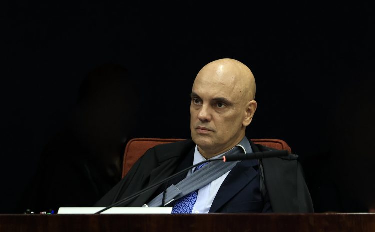  Moraes esclarece restrições a Bolsonaro: entrevistas são permitidas, mas sem uso em redes sociais
