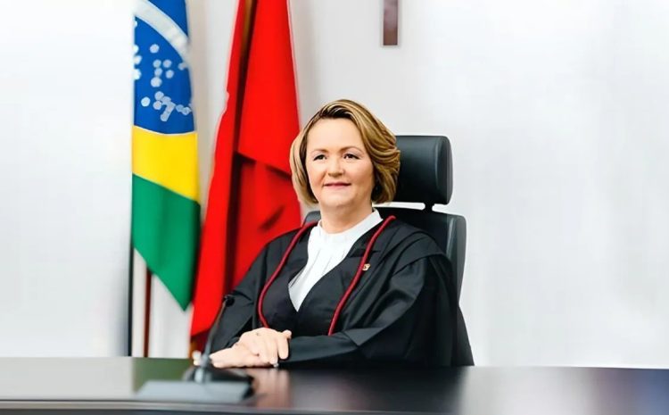  Lula decide indicar procuradora Marluce Caldas para ministra do STJ