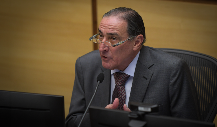  Corretor de imóveis que aproxima partes tem direito a comissão sobre total da área negociada sem sua presença, entende STJ
