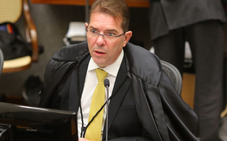  Assistente de acusação não pode recorrer para condenar o réu por crime estranho à denúncia, estabelece STJ