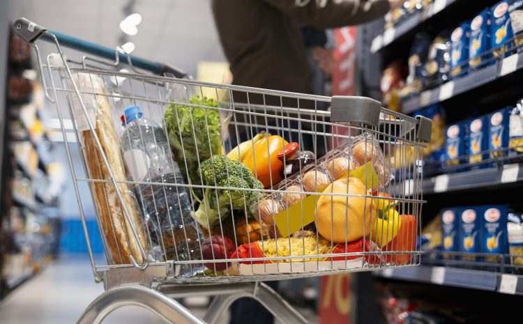  Supermercado é condenado a pagar R$ 500 mil por danos morais coletivos após expor empregados a riscos contínuos