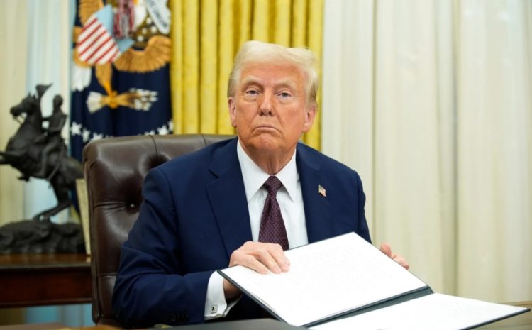  Censura ilegal e caça às bruxas: Trump critica STF, julgamento de Bolsonaro e impõe tarifa de 50% sobre exportações brasileiras