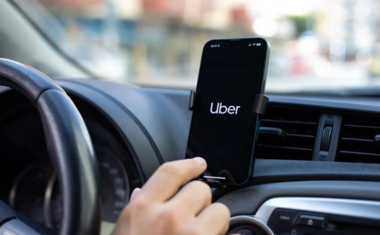  TRT-4 reconhece vínculo empregatício entre motorista de aplicativo e Uber; empresa é condenada a pagar R$ 100 mil