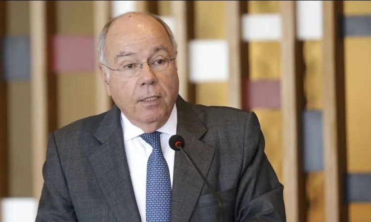  Ministro das Relações Exteriores critica “conluio” de brasileiros com forças estrangeiras para atacar democracia