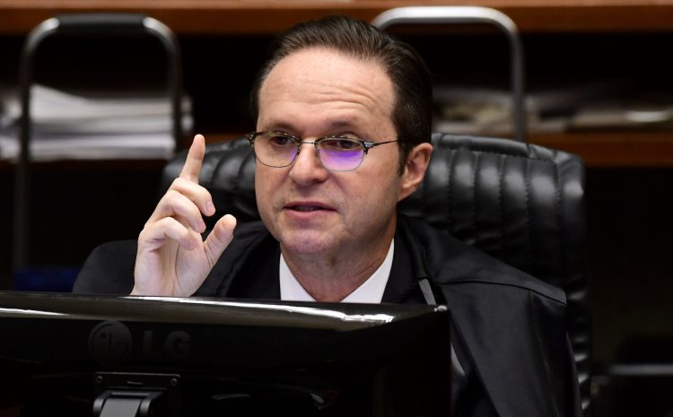  Juiz pode acessar redes sociais da pessoa acusada para fundamentar prisão preventiva, decide STJ
